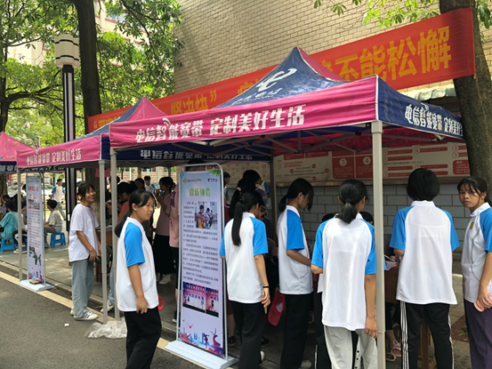 1633008121356158.png image.png